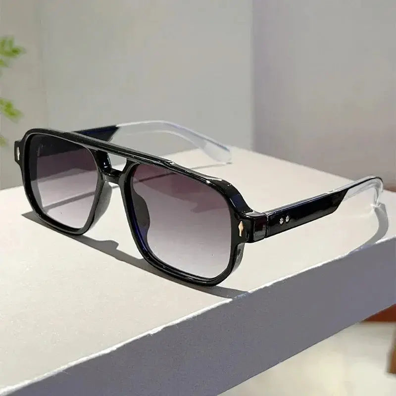 Lunettes "Retro Emerald" – Élégance Vintage & Protection Solaire&nbsp; SportsOptique