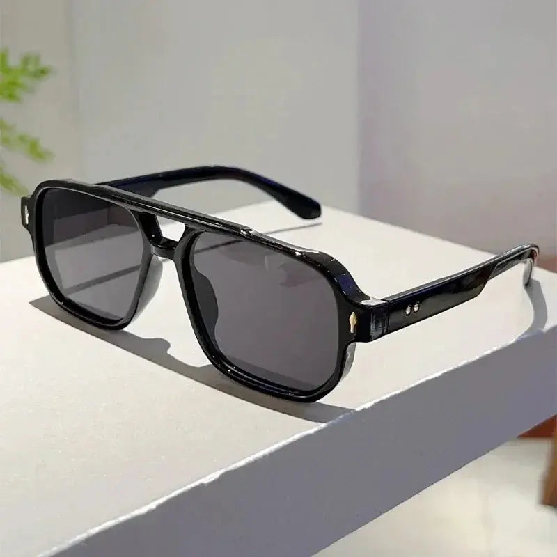 Lunettes "Retro Emerald" – Élégance Vintage & Protection Solaire&nbsp; SportsOptique