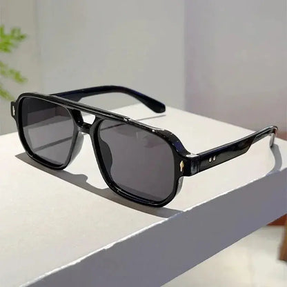 Lunettes "Retro Emerald" – Élégance Vintage & Protection Solaire&nbsp; SportsOptique