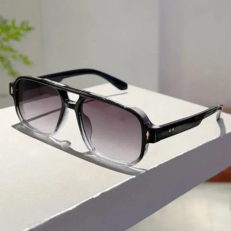 Lunettes "Retro Emerald" – Élégance Vintage & Protection Solaire&nbsp; SportsOptique